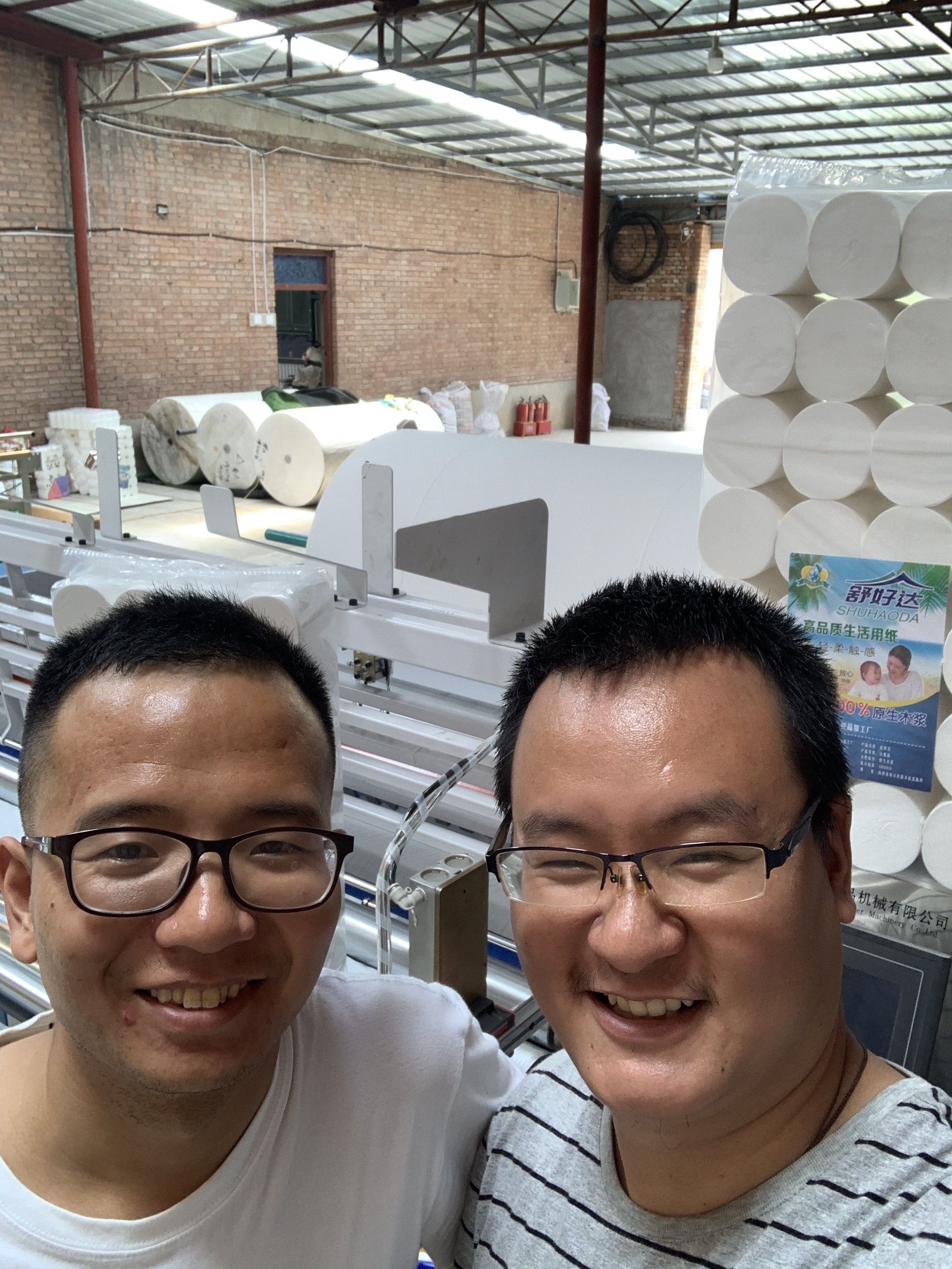 山西临汾鹏城纸业多功能卫生纸复卷机安装调试完成